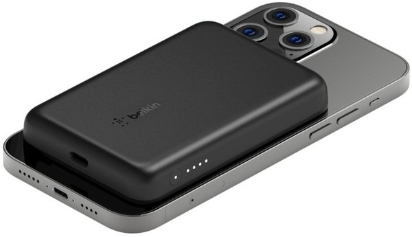 Портативний зарядний пристрій Belkin MagSafe Wireless 2500mAh Black (BPD002BTBK) фото 3 Портативний зарядний пристрій Belkin MagSafe Wireless 2500mAh Black (BPD002BTBK) фото 3