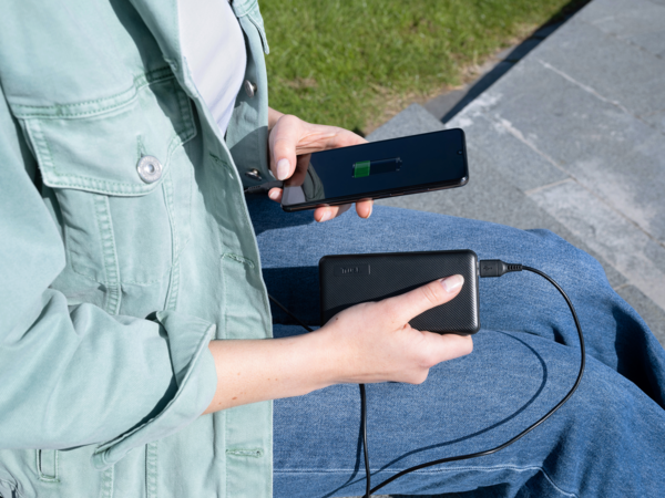 Портативний акумулятор Trust Primo Eco 10000mAh Black (24678_TRUST) фото 2 Портативний акумулятор Trust Primo Eco 10000mAh Black (24678_TRUST) фото 2
