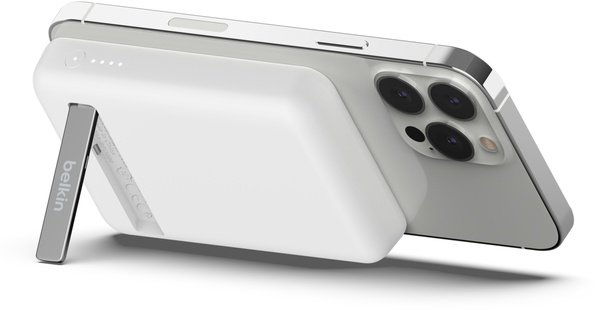 Портативний акумулятор Belkin 5000mAh MagSafe Wireless White (BPD004BTWT) фото 7 Портативний акумулятор Belkin 5000mAh MagSafe Wireless White (BPD004BTWT) фото 7
