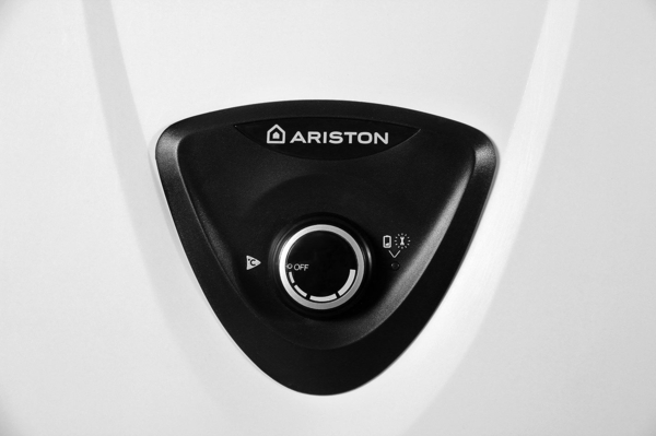 Газовий колонка Ariston FAST EVO ONT B 11 NG UA (4332003) фото 2 Газовий колонка Ariston FAST EVO ONT B 11 NG UA (4332003) фото 2
