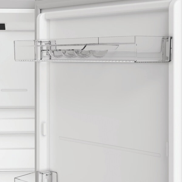 Холодильник Indesit INK25402S4E фото 4 Холодильник Indesit INK25402S4E фото 4